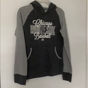 Girl’s Chicago White Sox sweatshirt